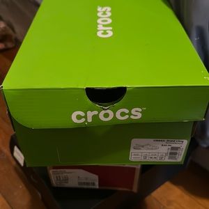 Yellow classic fur lined crocs sz 6m/8w